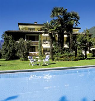 Ferienwohnung Losone bei Ascona  Garni Ferienwohnungen Villa Siesta Park Bild 1